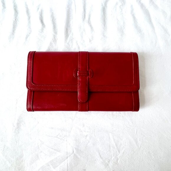 L.L. Bean Red Leather Passport Wallet, 9" x 5", Excellent Condition! - Picture 10 of 11